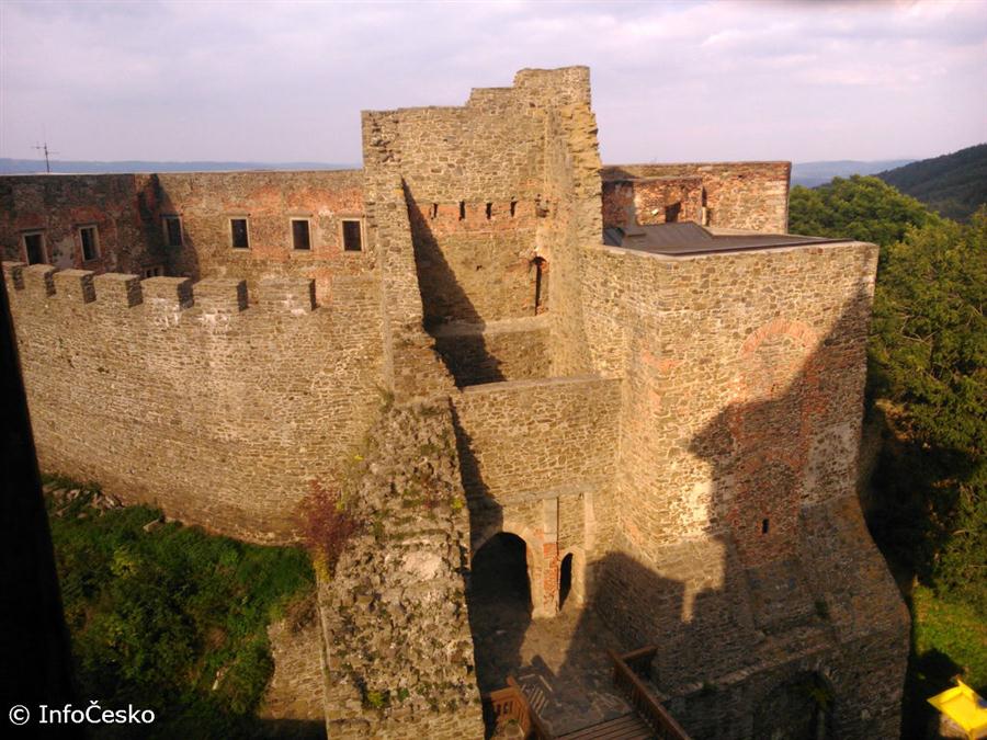 Pohled na hrad z husitsk ve