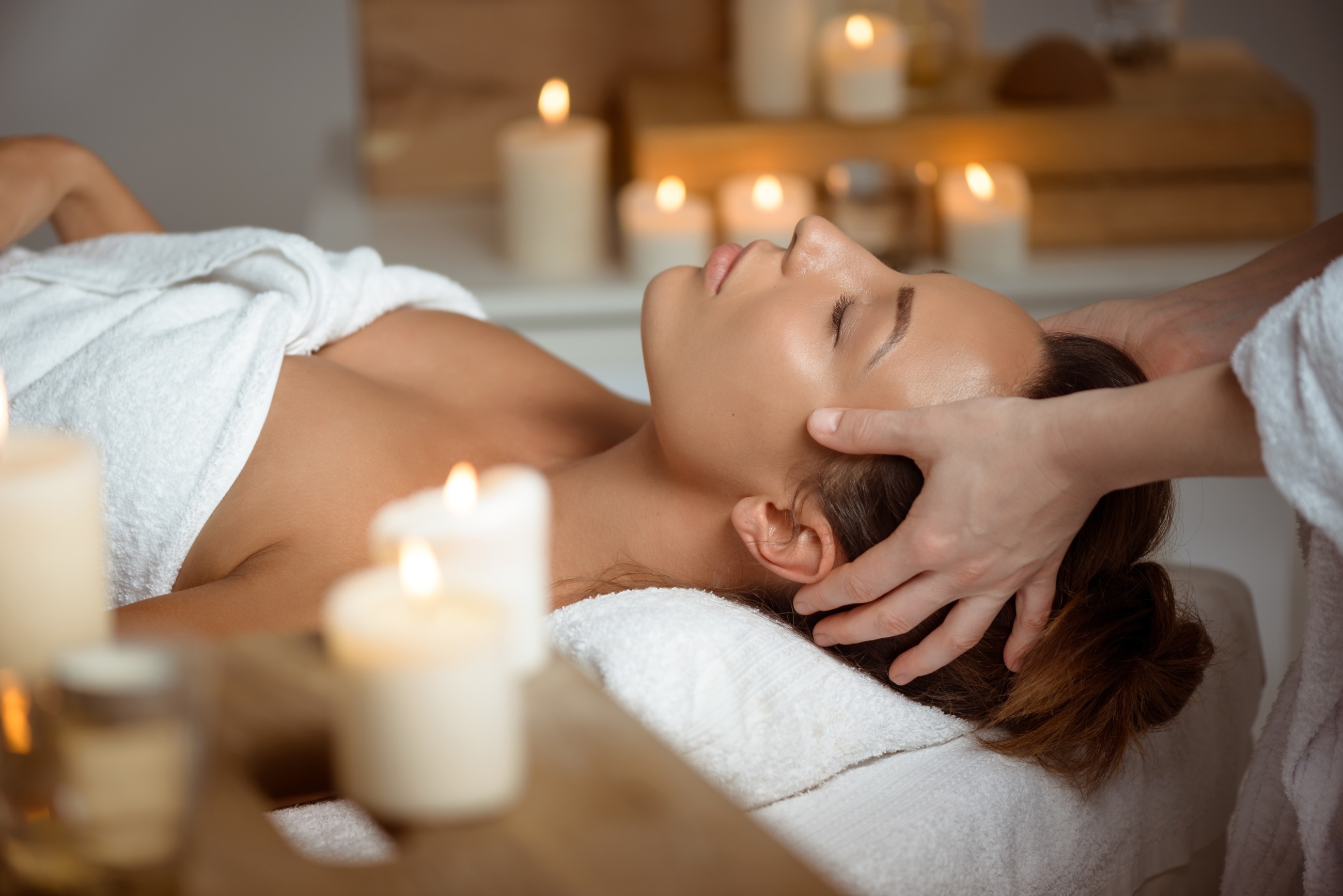 WELLNESS U HOLUB� 