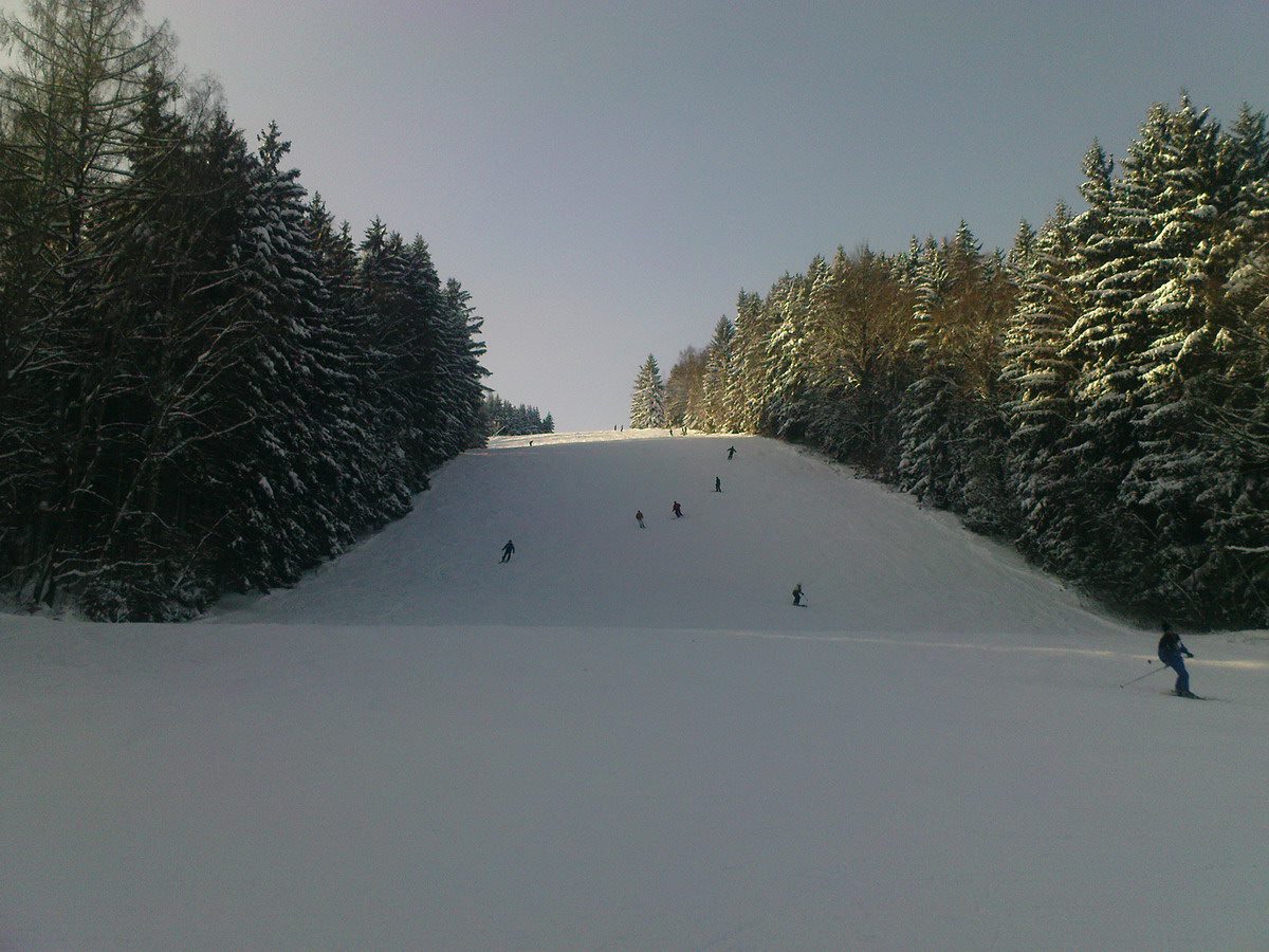 SKI ARE�L ZVI�INA