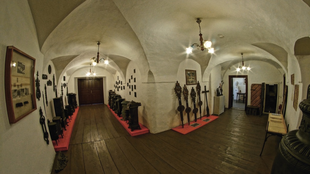 M�STSK� MUZEUM BYST�ICE NAD PERN�TEJNEM