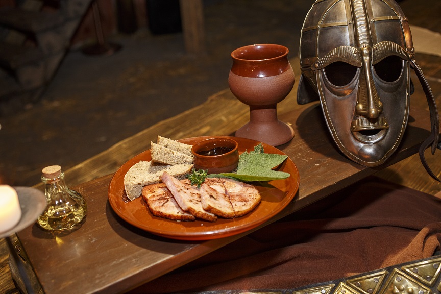 HOUS�V ML�N V T�BO�E