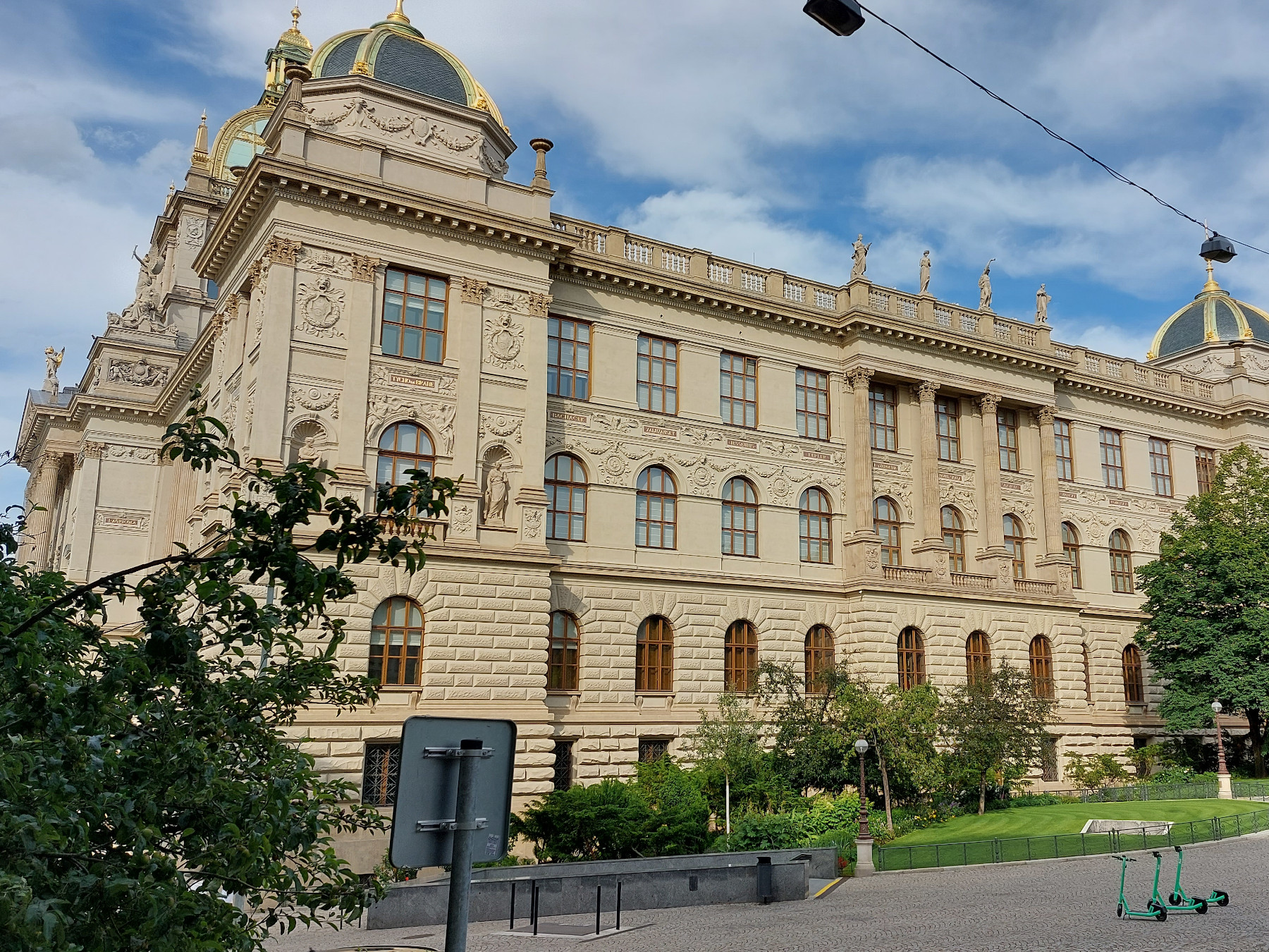 N�RODN� MUZEUM - PRAHA NOV� M�STO