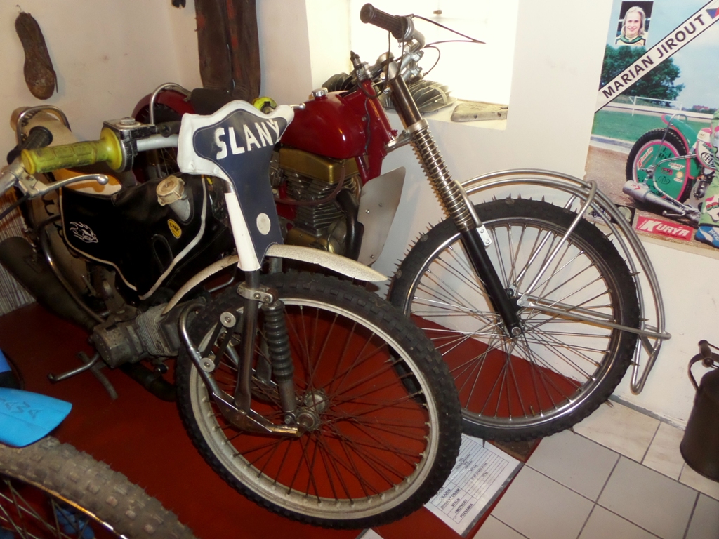 MOTOGALERIE A MOTOMUZEUM �ESTAJOVICE