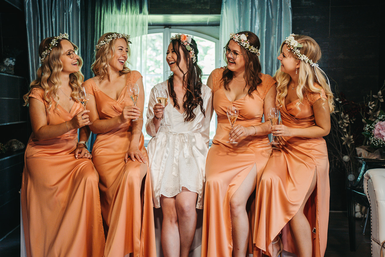 HOTEL & GARDEN **** U HOLUB� - �ELADN�