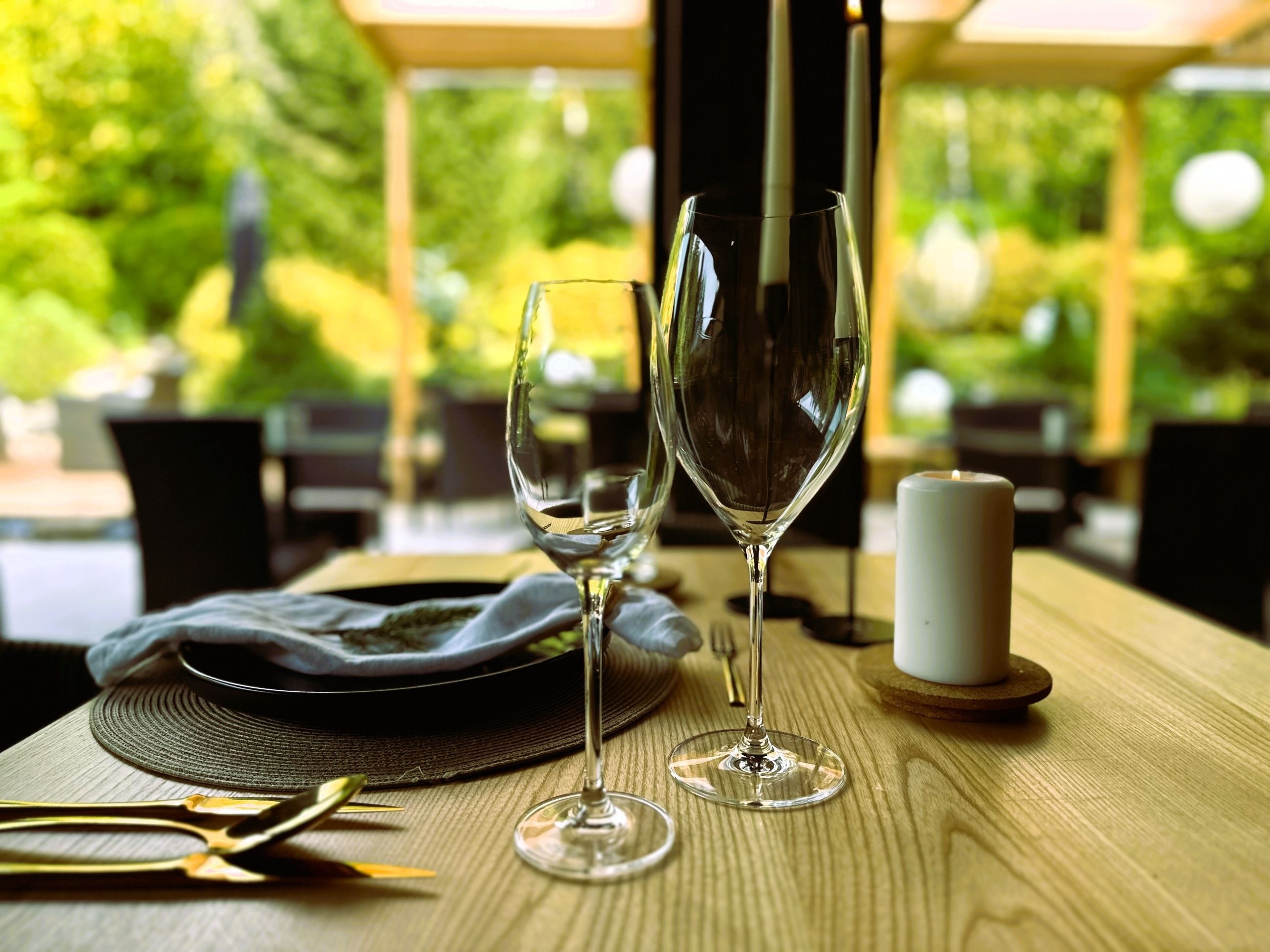 HOTEL & GARDEN **** U HOLUB� - �ELADN�