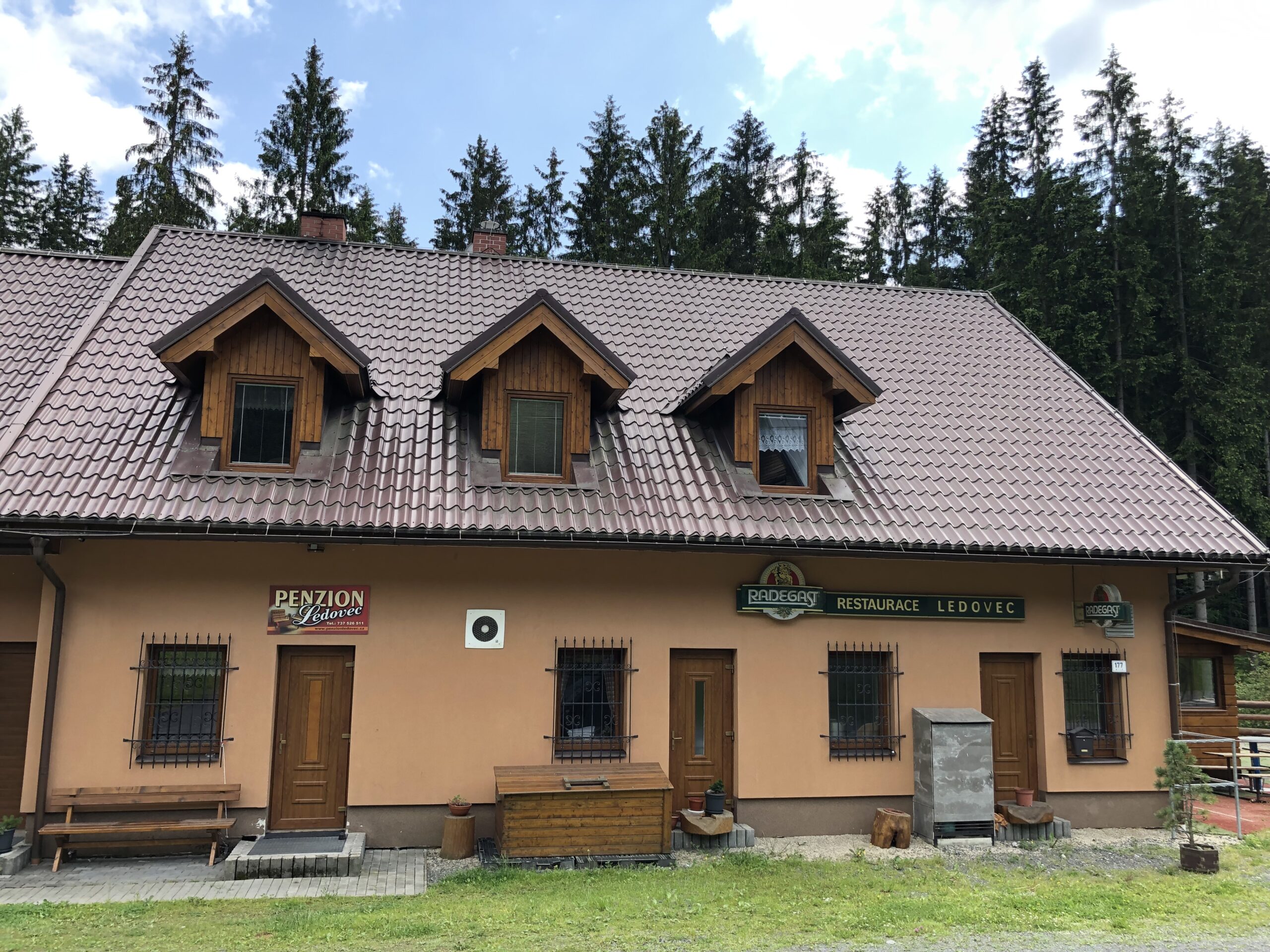 PENZION LEDOVEC - B�L�