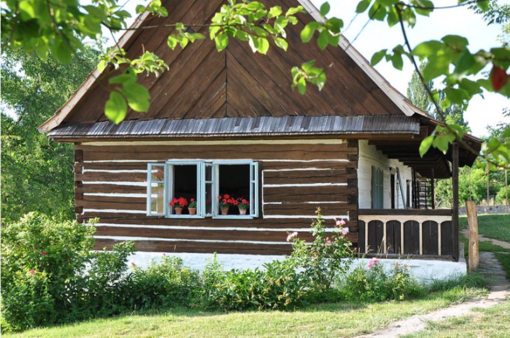 MUZEUM LIDOV�CH STAVEB KOU�IM