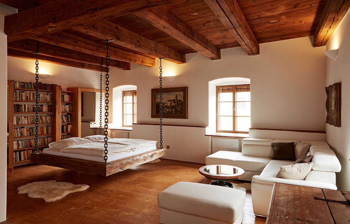 APARTM�NY KRUMLOVSK� ML�N