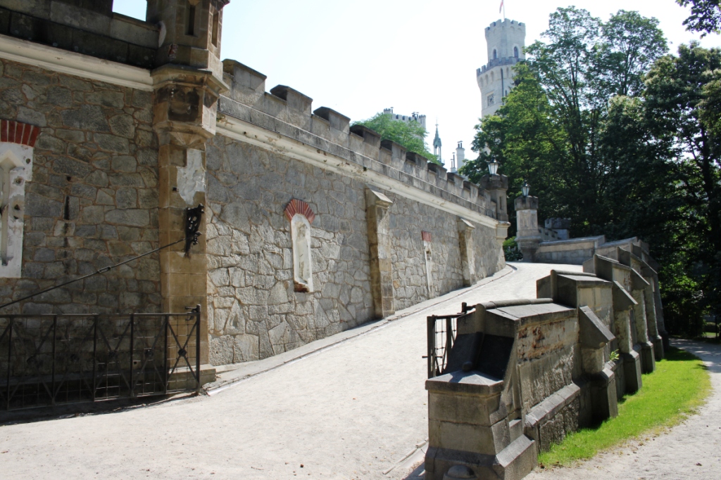 Z�MEK HLUBOK� NAD VLTAVOU (NKP)