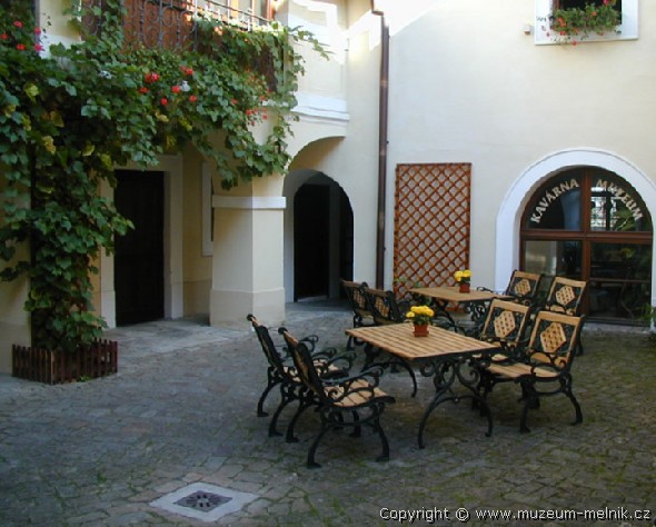 REGION�LN� MUZEUM M�LN�K