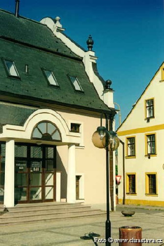 M�STSK� KNIHOVNA